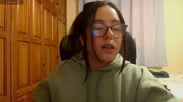 Venus cat  online show from 14, 12, 2025