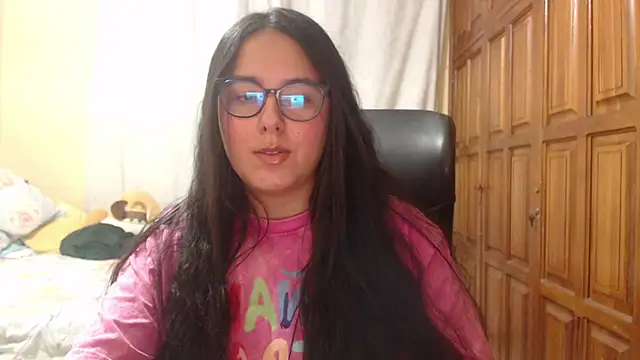 Snapshot of Venus_cat_ chatting on 18, 5, 2026 Venus cat online show from 18, 5, 2026
