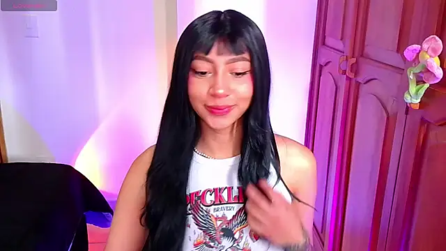 Snapshot of emma_web_ chatting on 3, 10, 2025 emma web  online show from 3, 10, 2025