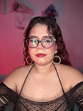Snapshot of Solaangel_ chatting on 28, 10, 2025 Solaangel online show from 28, 10, 2025