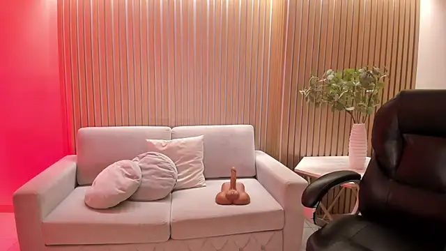 KylieJenkins online show from 2, 8, 2026