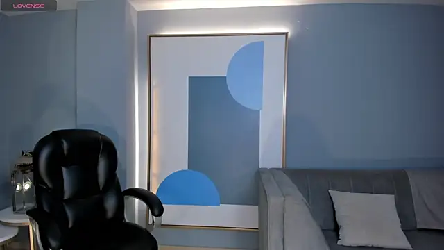 NatalieLewis online show from 4, 8, 2026