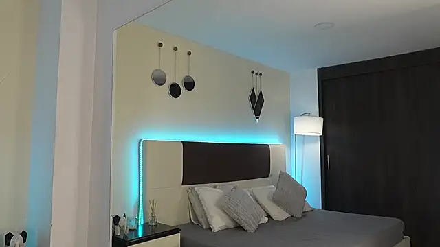 DanteeStone online show from 8, 1, 2026