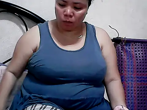 HornyPussie69 online show from 2, 6, 2026