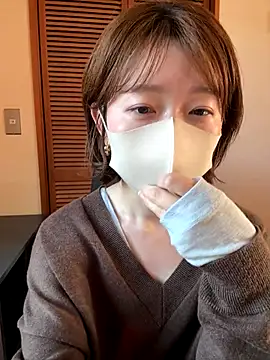 Snapshot of momo_yuipu chatting on 23, 10, 2025 momo yuipu online show from 23, 10, 2025