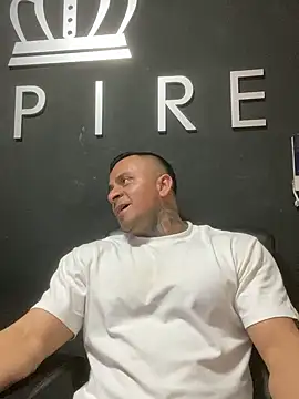 Snapshot of ZEUS-KING chatting on 1, 10, 2025 ZEUS-KING online show from 1, 10, 2025