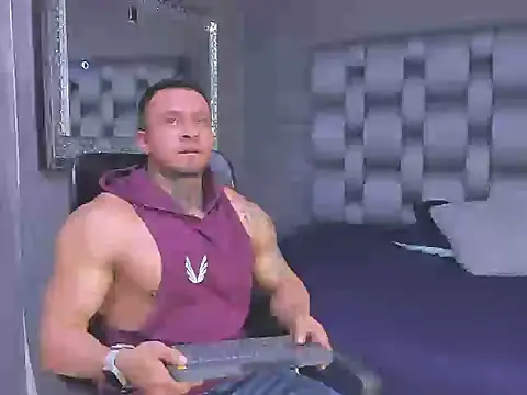 Snapshot of ZEUS-KING chatting on 13, 10, 2025 ZEUS-KING online show from 13, 10, 2025