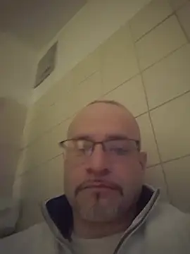 Curious9884 online show from 18, 3, 2026