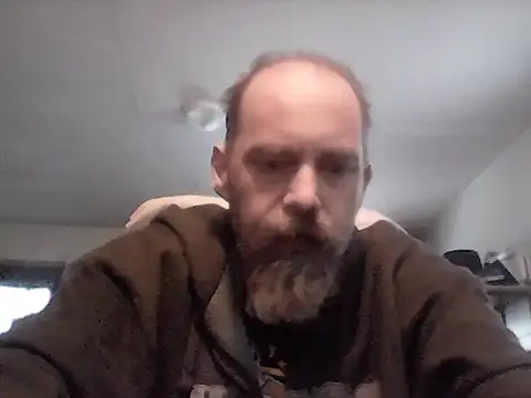 Snapshot of crazyheratic8 chatting on 3, 12, 2025 crazyheratic8 online show from 3, 12, 2025