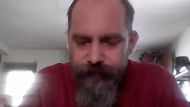 Snapshot of crazyheratic8 chatting on 14, 12, 2025 crazyheratic8 online show from 14, 12, 2025