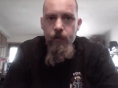 Snapshot of crazyheratic8 chatting on 6, 3, 2026 crazyheratic8 online show from 6, 3, 2026