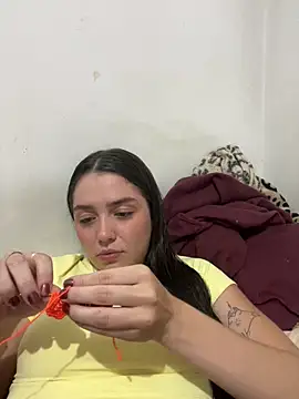 Snapshot of luiza_barcelos chatting on 24, 10, 2025 luiza barcelos online show from 24, 10, 2025