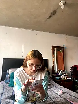 imariahot online show from 7, 10, 2025