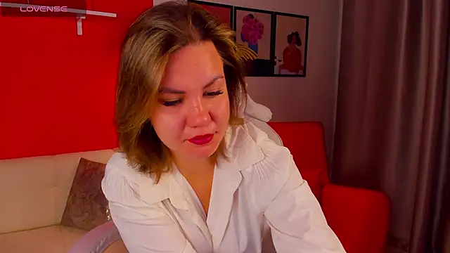 Snapshot of AriaEven chatting on 25, 11, 2025 AriaEven online show from 25, 11, 2025