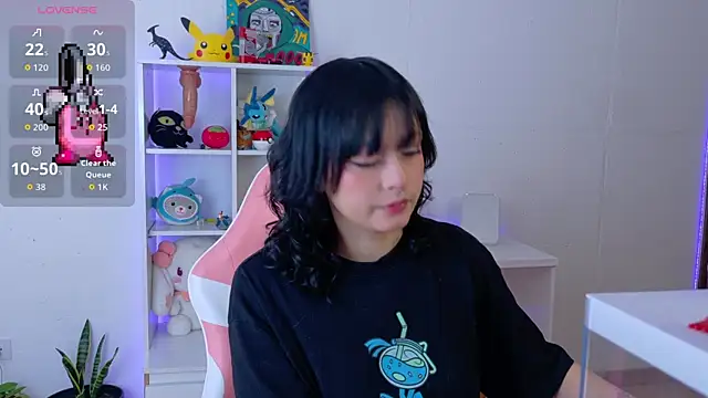 Sallie Doll online show from 11, 10, 2025