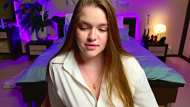 EmilyWhispers online show from 30, 4, 2026