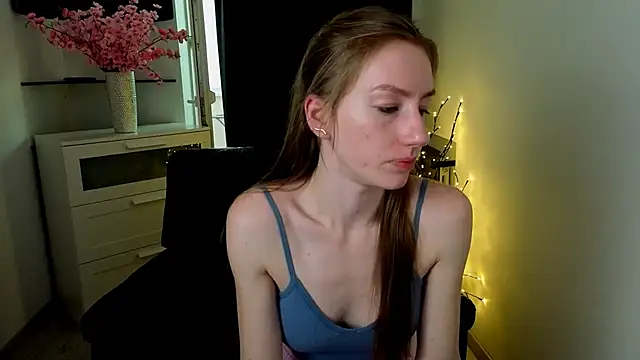 Snapshot of GoldenRose_ chatting on 5, 3, 2026 GoldenRose online show from 5, 3, 2026