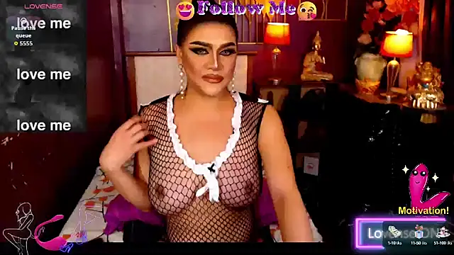 Snapshot of BombshellMARIA chatting on 3, 10, 2025 BombshellMARIA online show from 3, 10, 2025