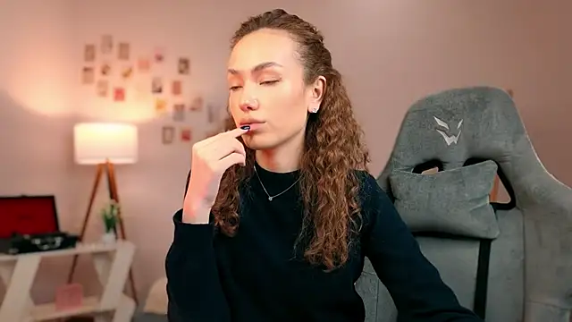 branchwithflowerss online show from 2, 10, 2025