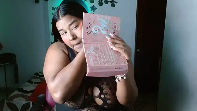 Ebony luna online show from 6, 8, 2026