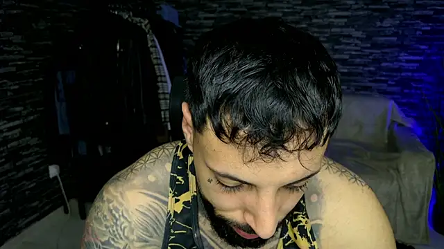MasculineGuy99 online show from 5, 5, 2026