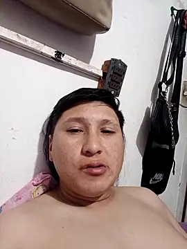 Snapshot of Chyynoxxx chatting on 1, 10, 2025 Chyynoxxx online show from 1, 10, 2025