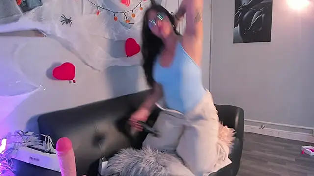 Snapshot of Hekate_20 chatting on 11, 10, 2025 Hekate 20 online show from 11, 10, 2025