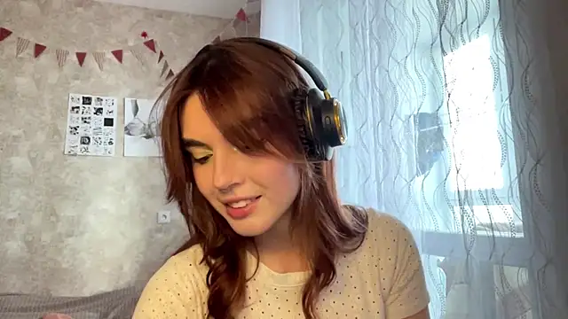 TeresitaLish online show from 8, 10, 2025