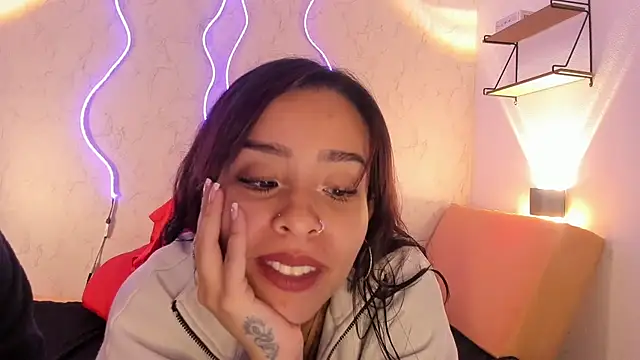 Mia lopez 1 online show from 28, 4, 2026