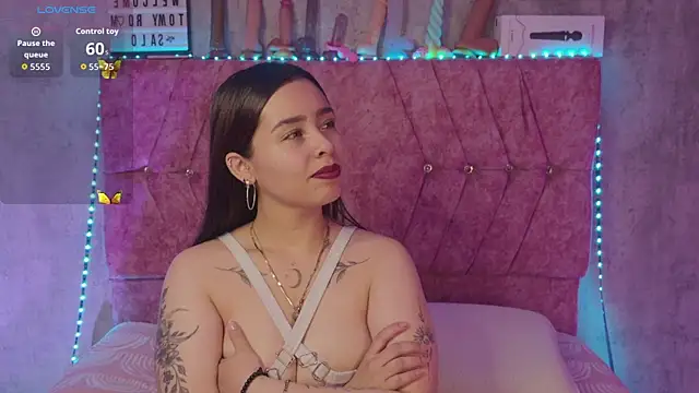 Mia lopez 1 online show from 25, 6, 2026
