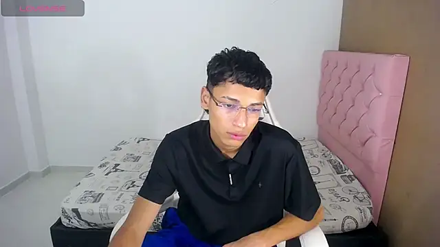 Im david02 online show from 3, 5, 2026