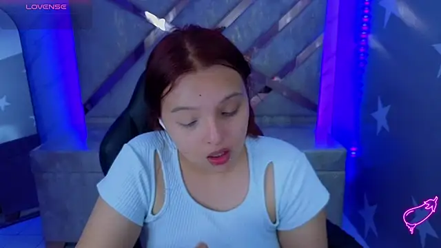 mia foster t online show from 22, 5, 2026