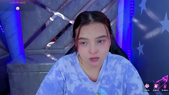 mia foster t online show from 23, 7, 2026