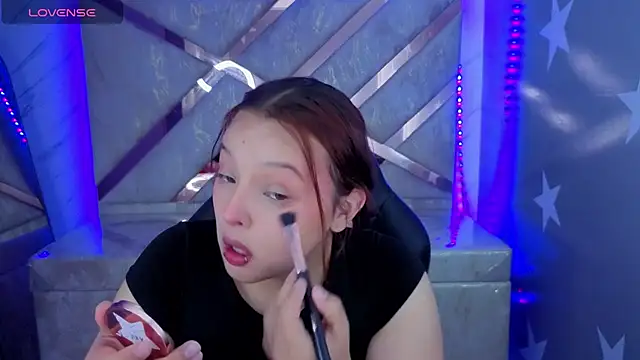 mia foster t online show from 28, 7, 2026