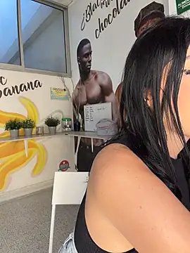 ArieliciousXXX online show from 25, 7, 2026
