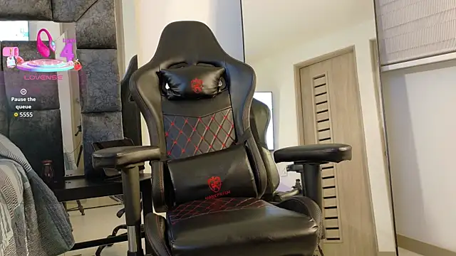 johnjaguar1  online show from 9, 10, 2025