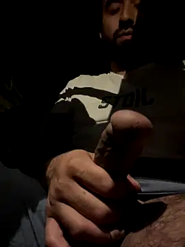 Snapshot of ayrtonmen chatting on 4, 10, 2025 ayrtonmen online show from 4, 10, 2025