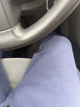 Snapshot of ayrtonmen chatting on 28, 10, 2025 ayrtonmen online show from 28, 10, 2025