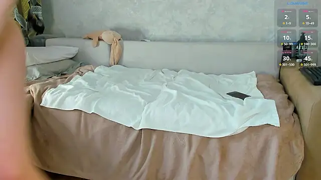 miamiumiu online show from 20, 2, 2026