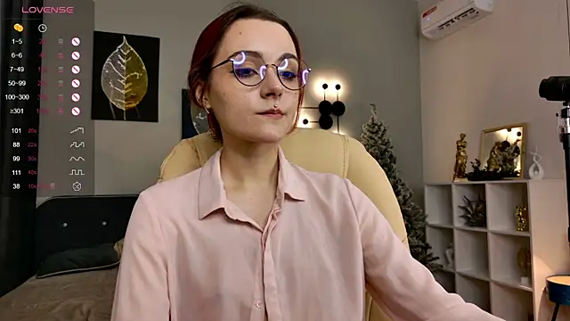 ElizabethMilller  online show from 4, 12, 2025