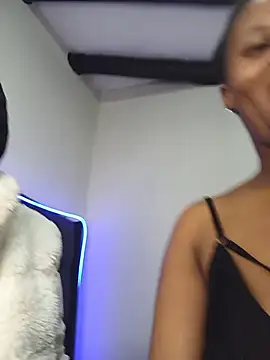 Snapshot of Sex_bomb30 chatting on 28, 7, 2026 Sex bomb30 online show from 28, 7, 2026
