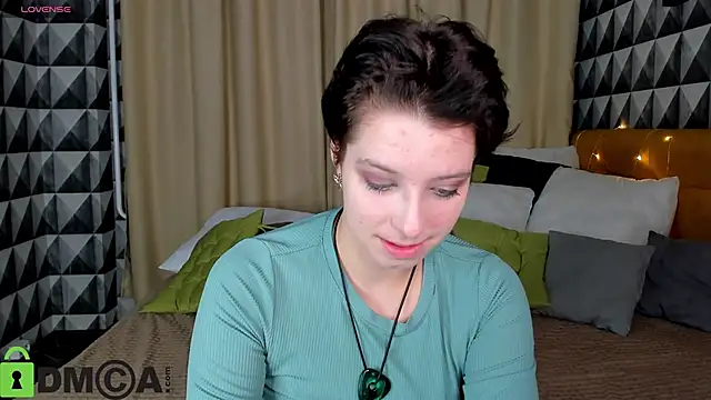 Sara Frayer online show from 24, 11, 2025