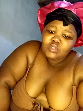 LadyBear2002 online show from 3, 10, 2025