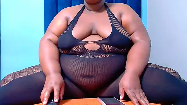 LadyBear2002 online show from 9, 7, 2026