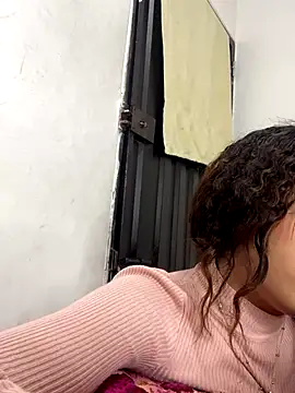 Azza  Slimene online show from 25, 10, 2025