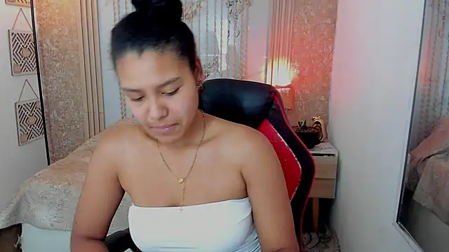 AriaVega online show from 6, 5, 2026