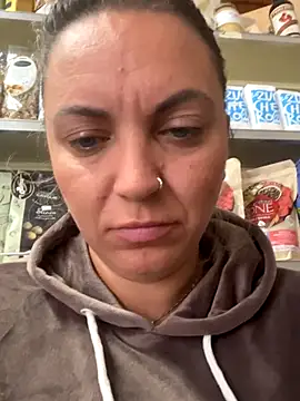 Daiana Andra online show from 5, 10, 2025