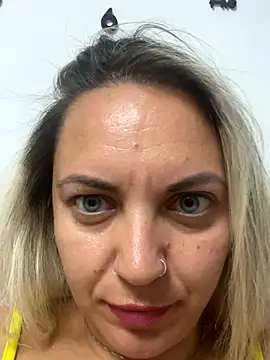 Daiana Andra online show from 5, 10, 2025