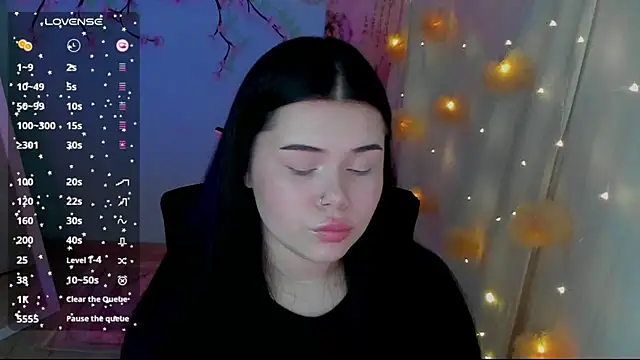Mona Esty online show from 7, 8, 2026