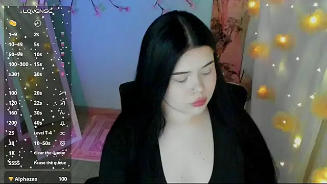Mona Esty online show from 9, 8, 2026